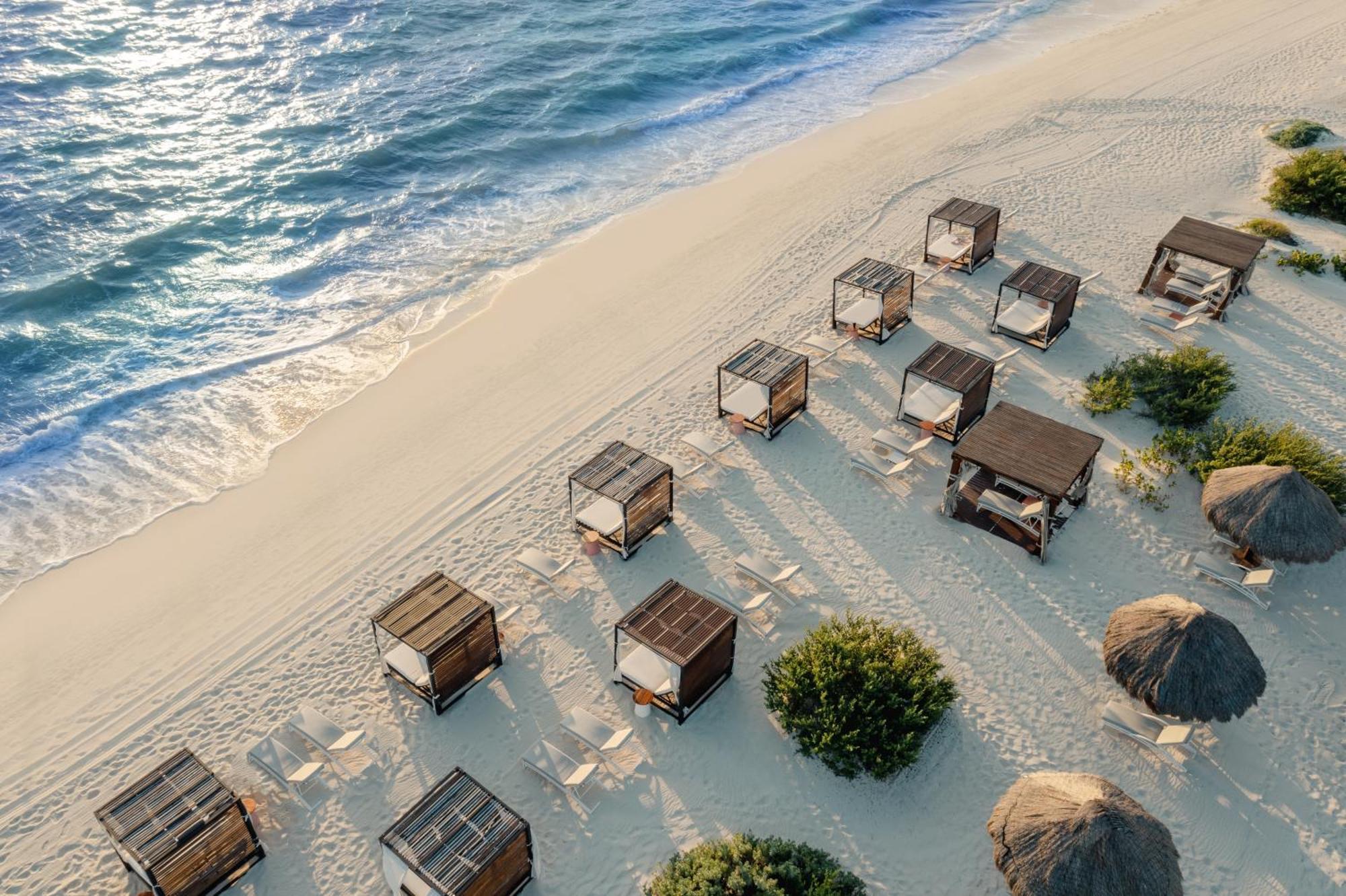 Atelier Playa Mujeres (Adults Only) Hotel Cancun Exterior photo Beach at the Atlantis Paradise Island